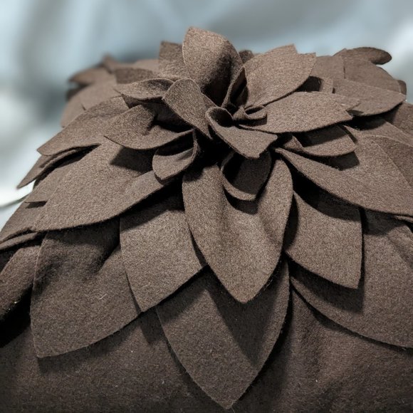 Throw Pillow/Cushion. Sara's Garden Petal decorative16 x 16 inches. Brown - Picture 6 of 7